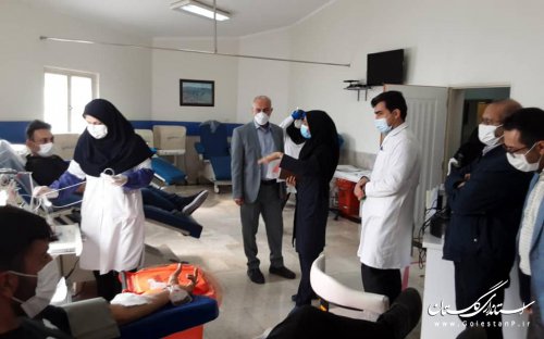 بازدید مدیر کل و کارشناسان پدافند غیرعامل استانداری از انتقال خون گلستان